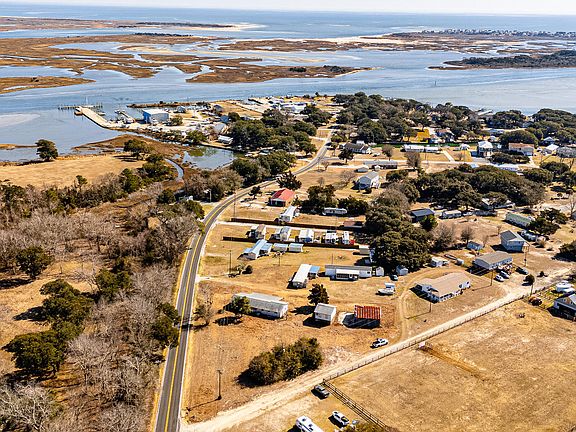 3rd image of 176 Swan Point Road