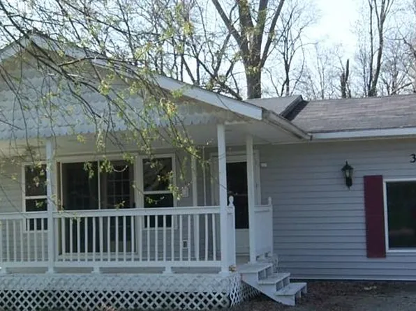 33270 Bernice Ave, Paw Paw, MI 49079