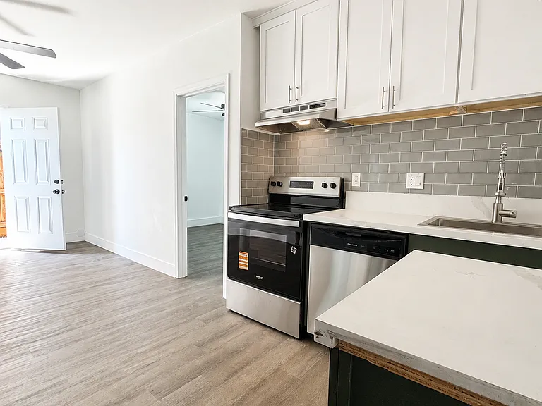 505 S Renn Ave — Photo 6