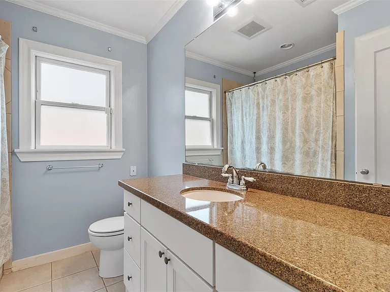 2337 Sheridan St — Photo 26