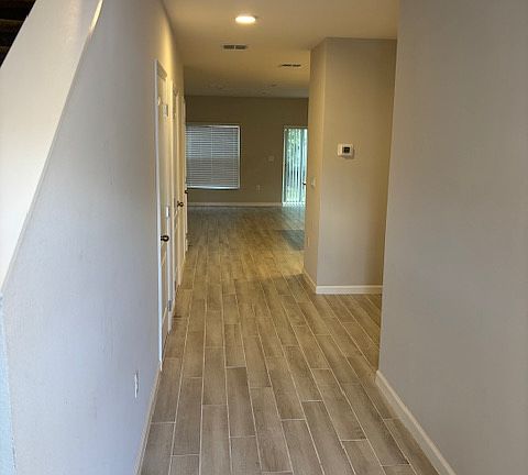 2nd image of 4971 Livingston Ln
