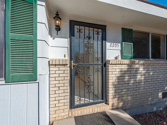 2nd image of 2205 Devon Street