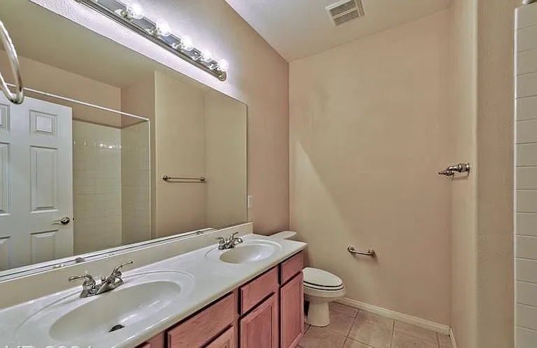 10852 Montasola St — Photo 5