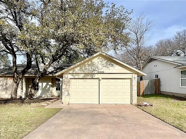 11909 Hardwood Trl — Photo 1
