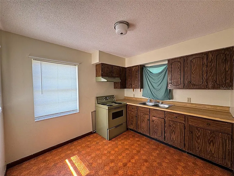 307 N Lake Reedy Blvd — Photo 8