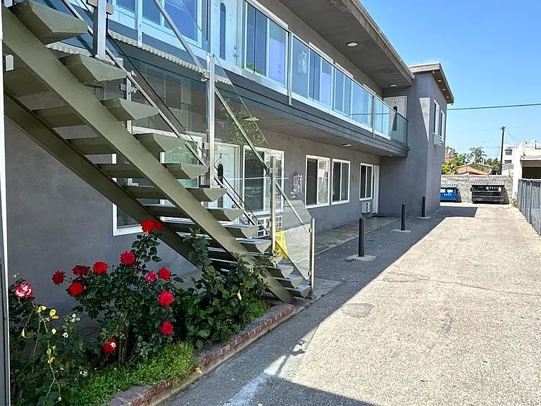 6821 Ben Ave #7A — Photo 15