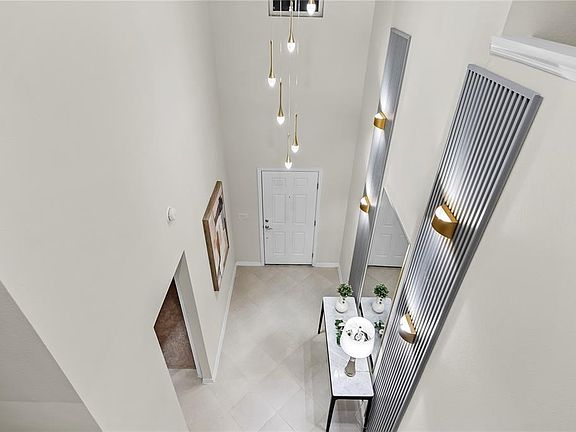 4th image of 15961 CAPE CORAL LOOP