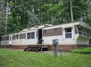 127 Forest Trl, Leroy, MI 49655