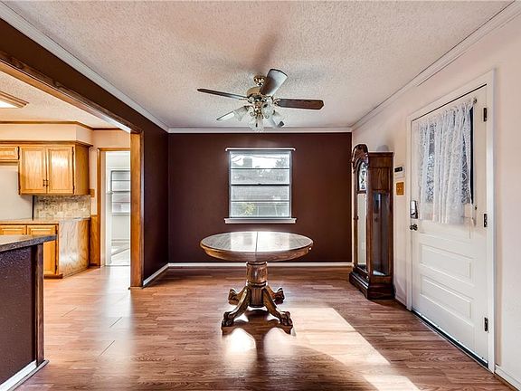 4th image of 1003 Shady Ln