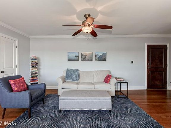 5th image of 820 S Washington St APT A328