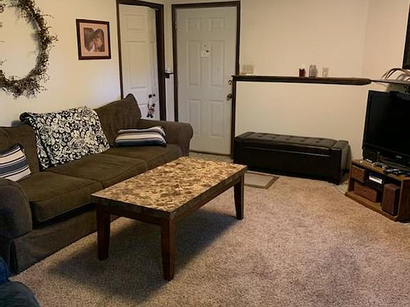 4th image of 636-638 Garnet Dr