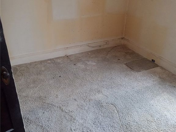 2nd image of 11603 Thornwood Ave