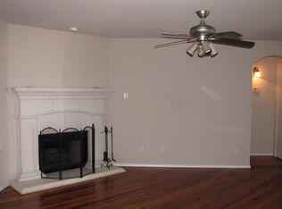 408 Reagan Ln, Burleson, TX 76028