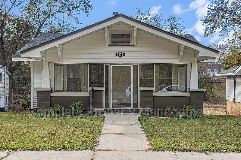 1174 Birmingham St