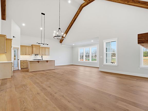 4th image of 419 Griffin Rd