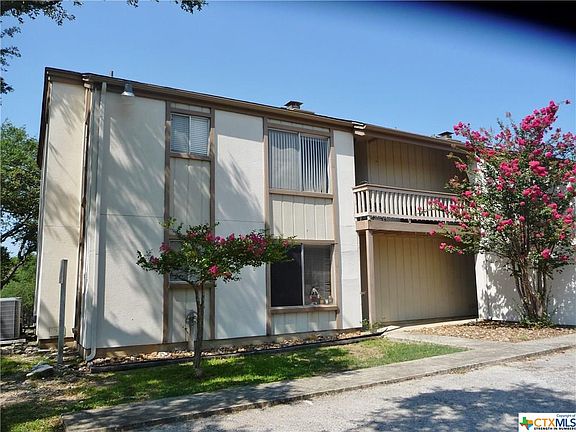 2nd image of 1185 Parkview Dr APT D26