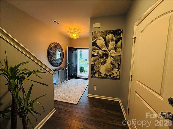 5th image of 8091 Sheffield Dr