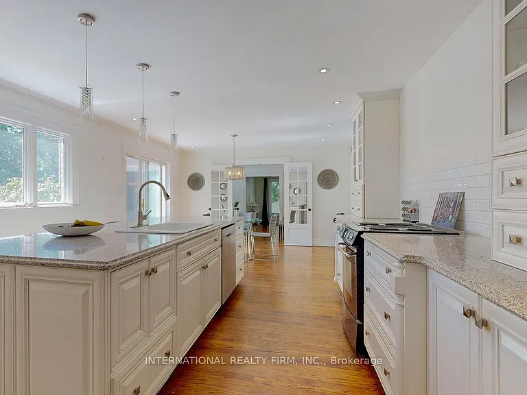 122 Willingdon Rd — Photo 8