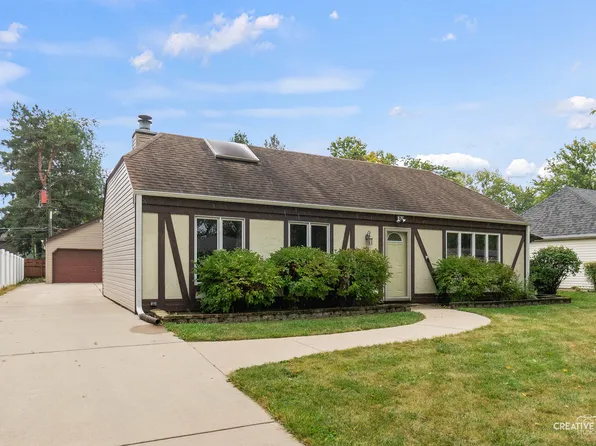 34 Pembrooke Rd, Montgomery, IL 60538