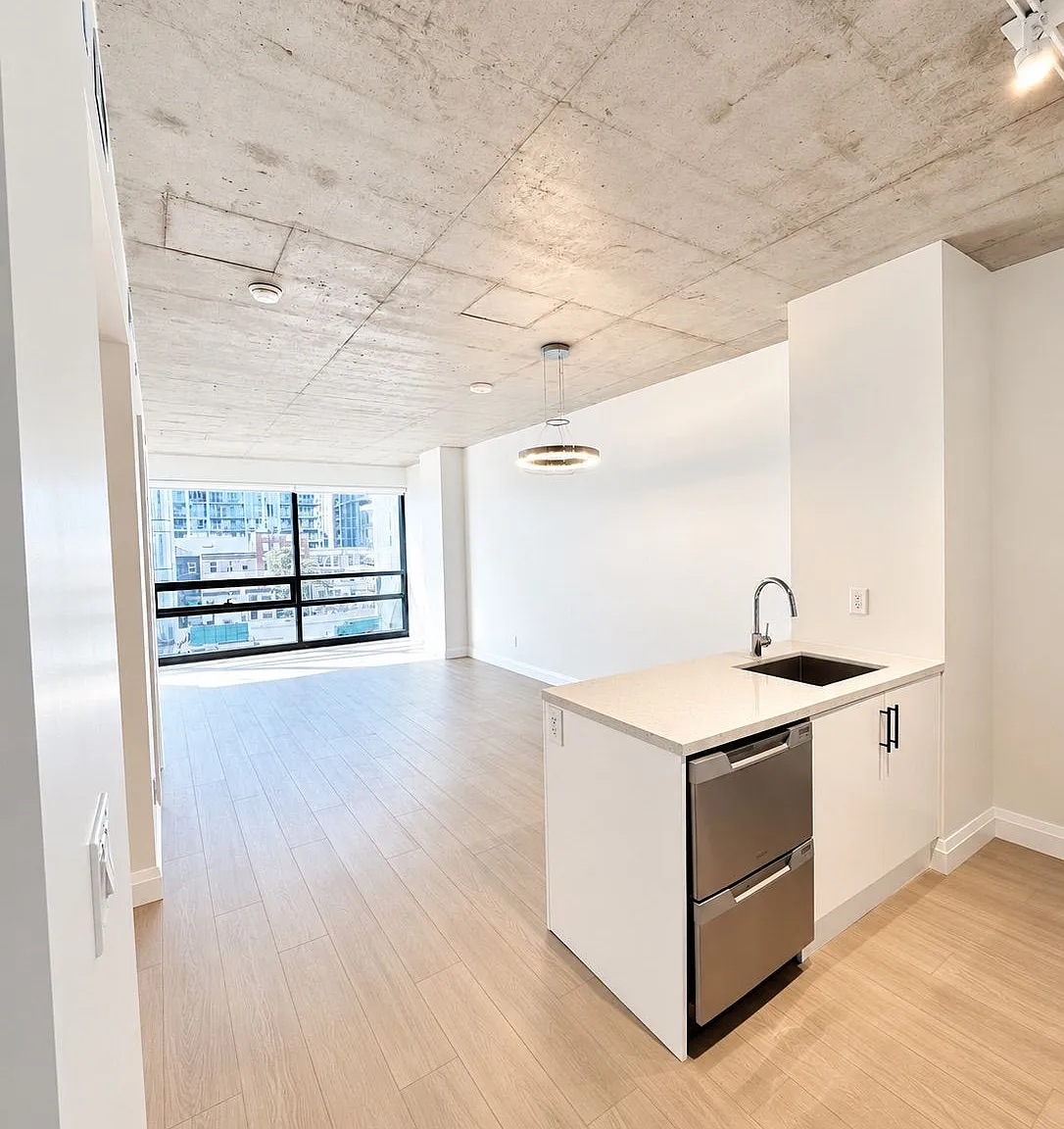2 bed, $3,100 — Photo 3