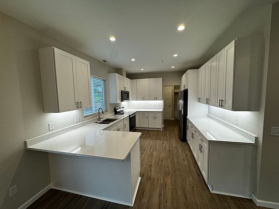5th image of 6203 36th Ave N #6217