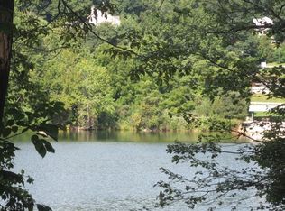 53 Lakeshore Dr NW, Sussex, NJ 07461