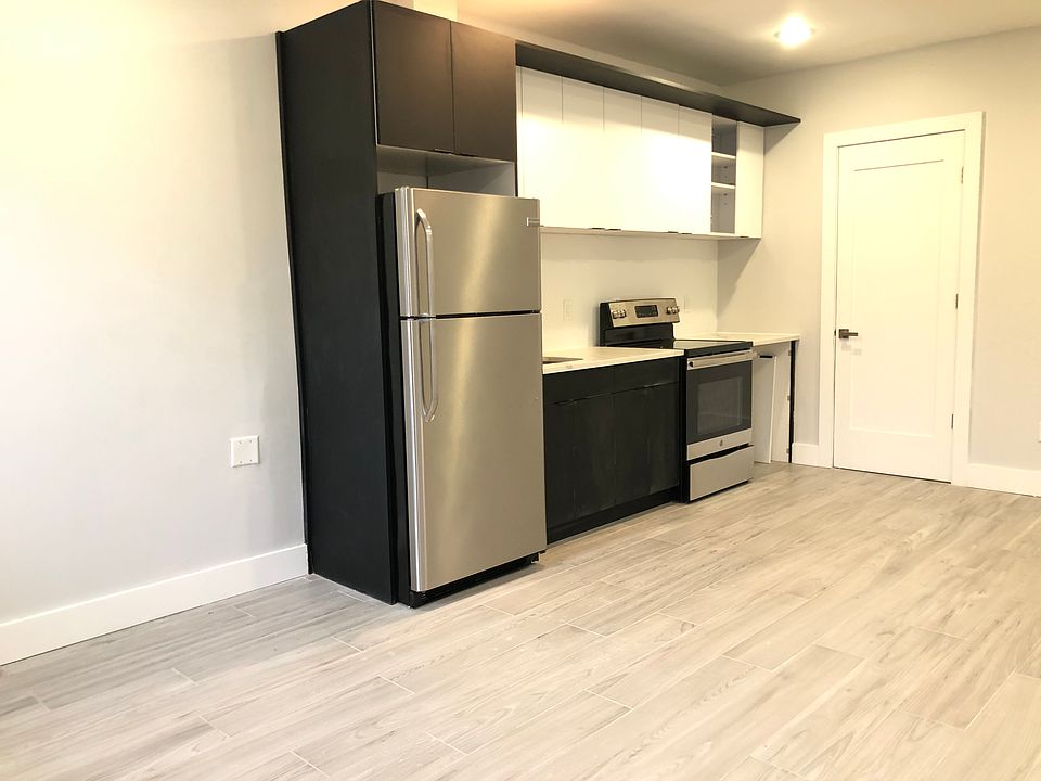 2nd image of 1019 W Side Ave #15E