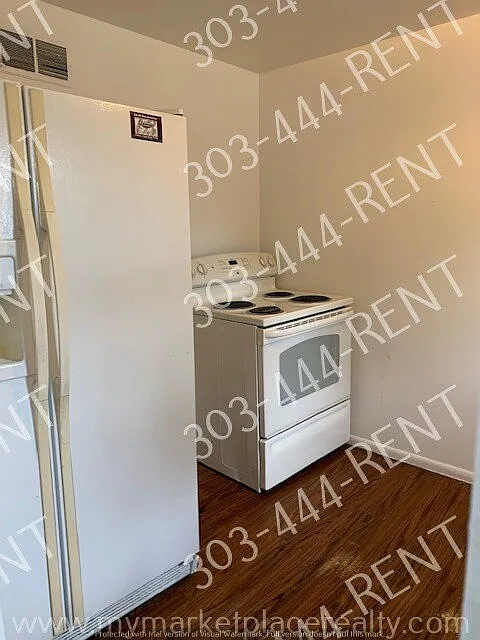 2 bed, 1.0 bath, 883 sqft, $1,895 — Photo 2