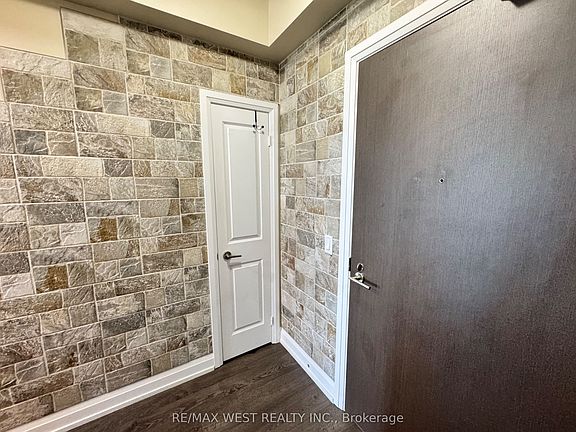 3rd image of 7900 Bathurst St #714