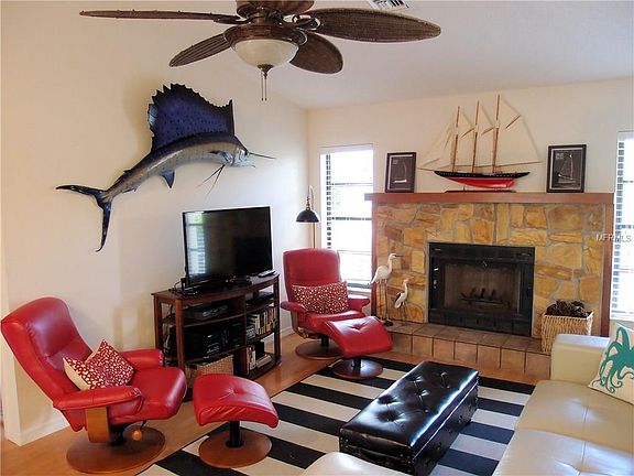 2nd image of 10 Bunker Cir
