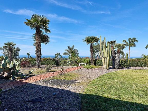 3rd image of 1068 Passiflora Ave