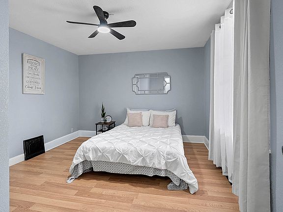 5th image of 1122 S 22nd St