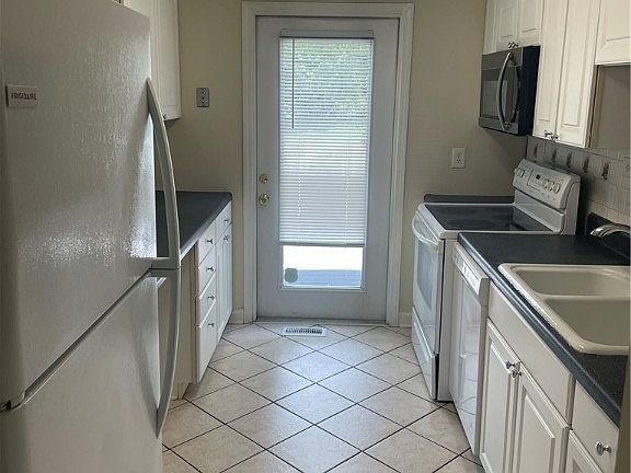 5th image of 10524 Seacliff Ln
