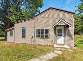 298 Front St, Rome City, IN 46784