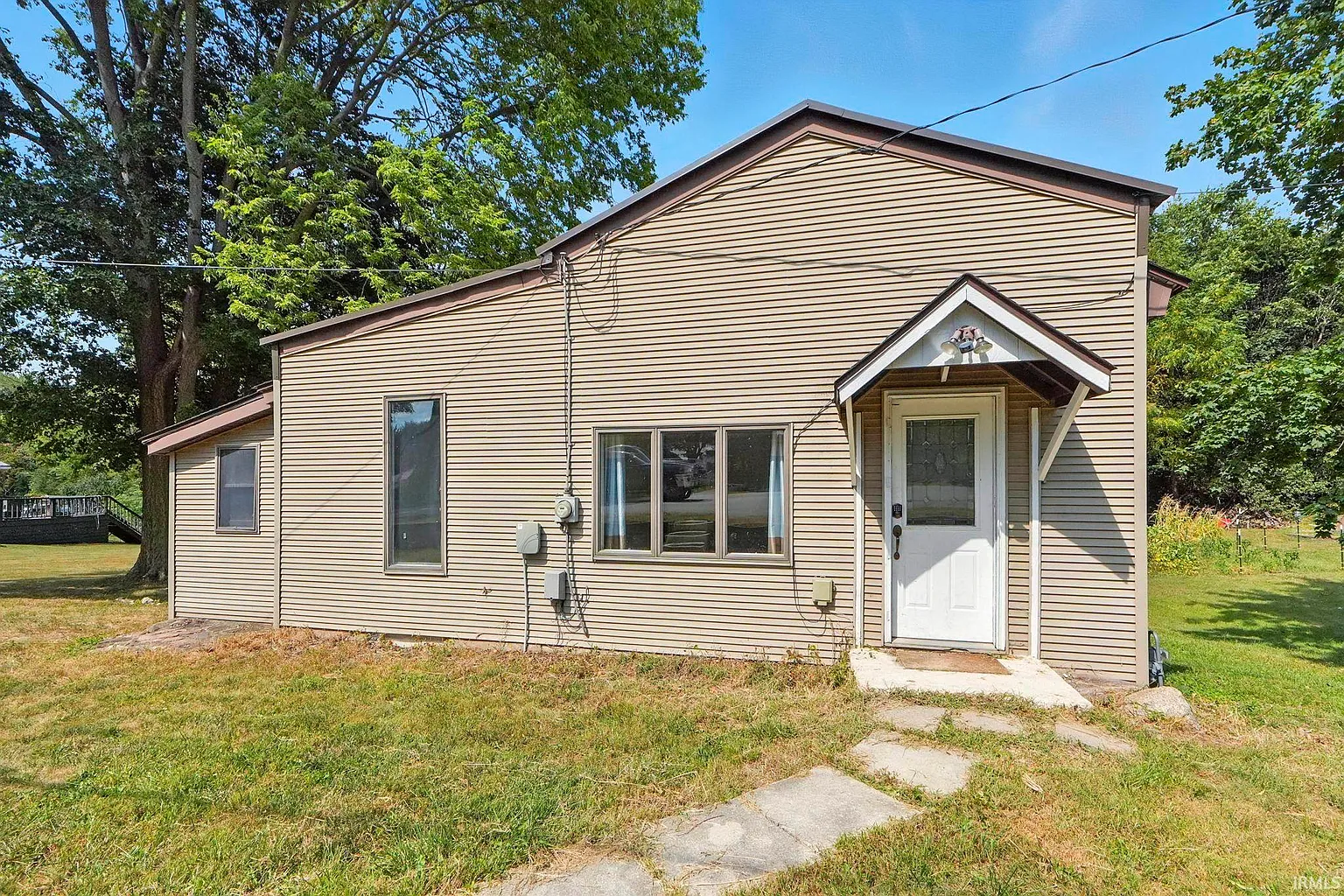 298 Front St photo 1