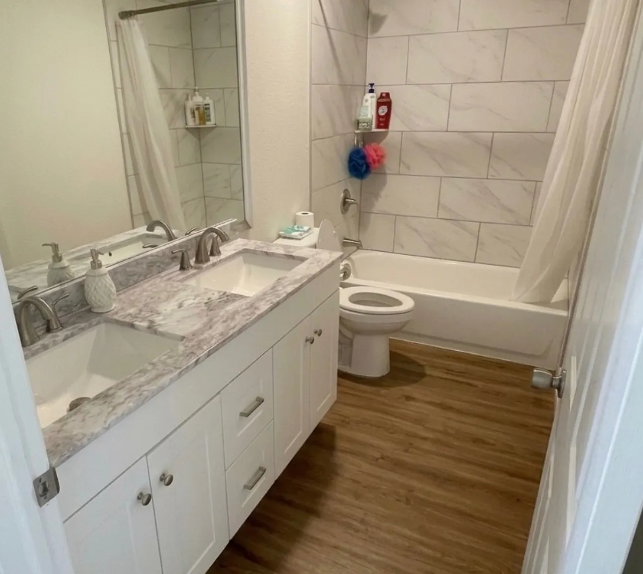 3 bed, 2.5 bath, 3530 sqft, $2,500 — Photo 4