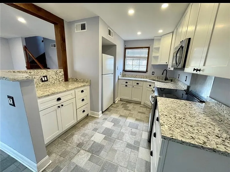 2915 Upperline St #C — Photo 4
