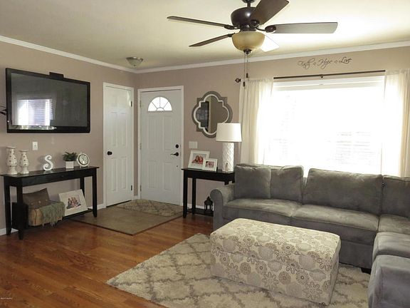 3rd image of 21848 McCain Ln