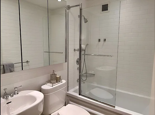 Rented by Sotheby's International Realty | media 6