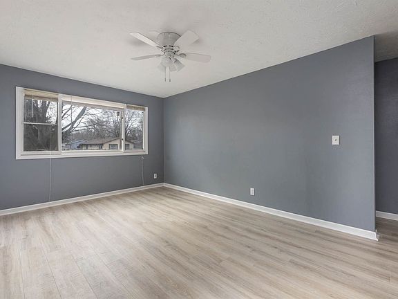 4th image of 3314 Balsam Ln