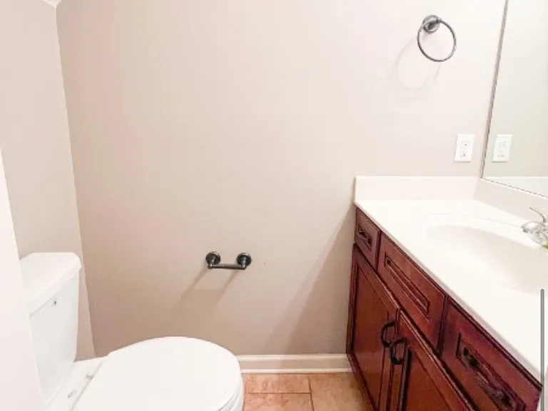 1209 Ash Ridge Dr #C — Photo 8