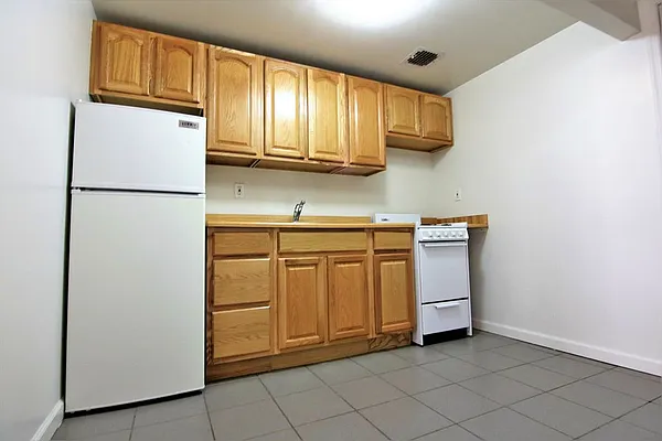 Rented by JK Dansar Corp | media 18