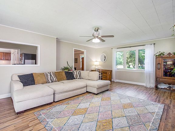 5th image of 47016 Ayres Ave
