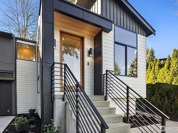 3rd image of 2109 129th Avenue SE