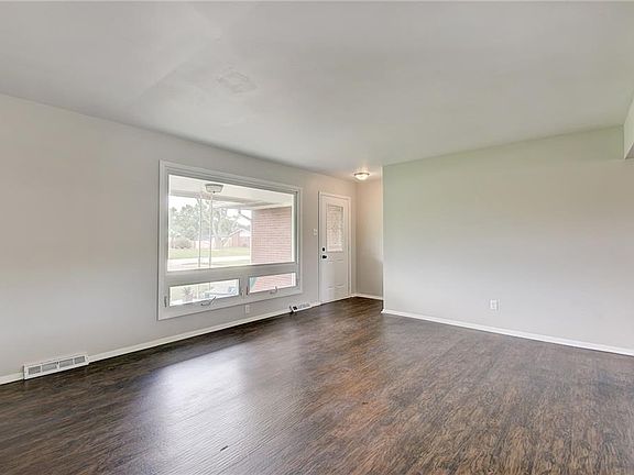 3rd image of 5604 Hammon Dr