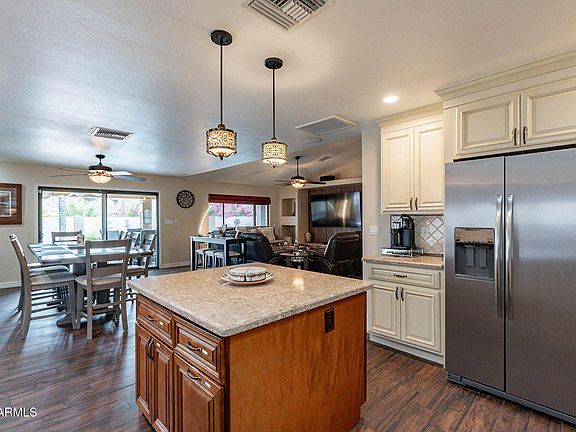 3rd image of 6815 E PHELPS Road