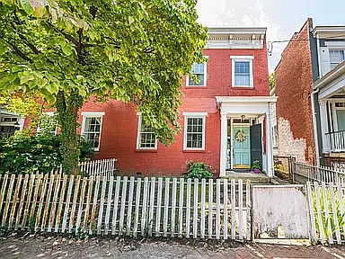 507 W Clay St