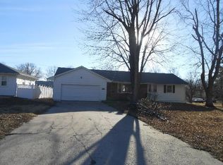 923 N Cherry St, Ottawa, KS 66067