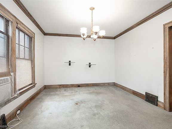 4th image of 3131 Essex Rd