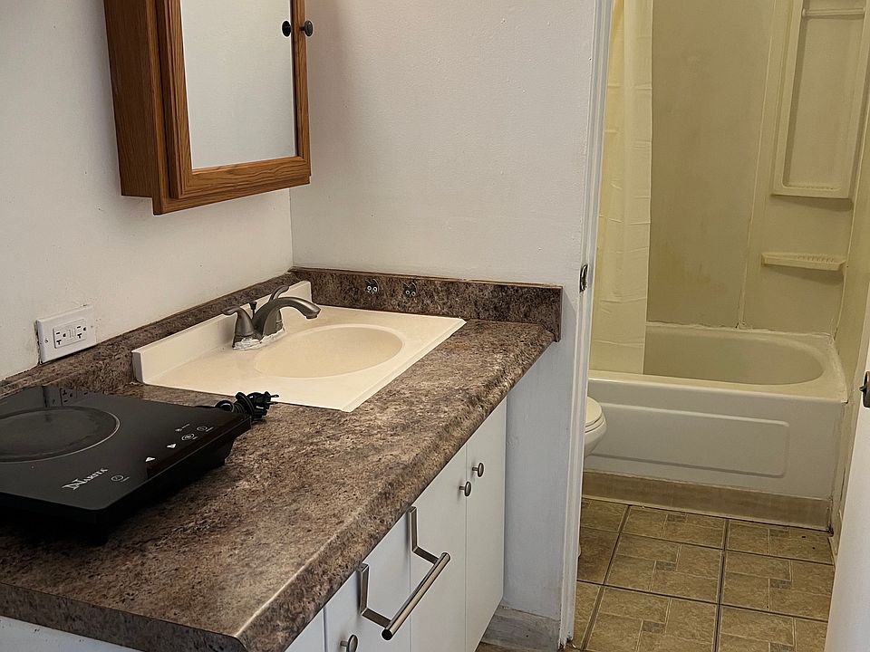 2nd image of 1502 Spreckels St #1S